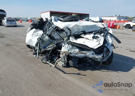 2021 Toyota Rav4 Xle z USA, uszkodzony, nr VIN 2T3W1RFV0MC143399